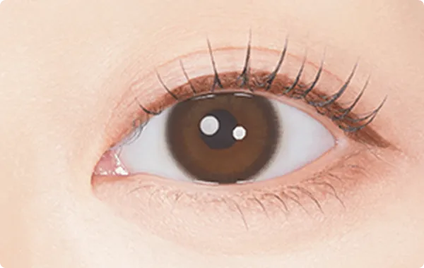 natural brownのレンズを付けた瞳の拡大画像